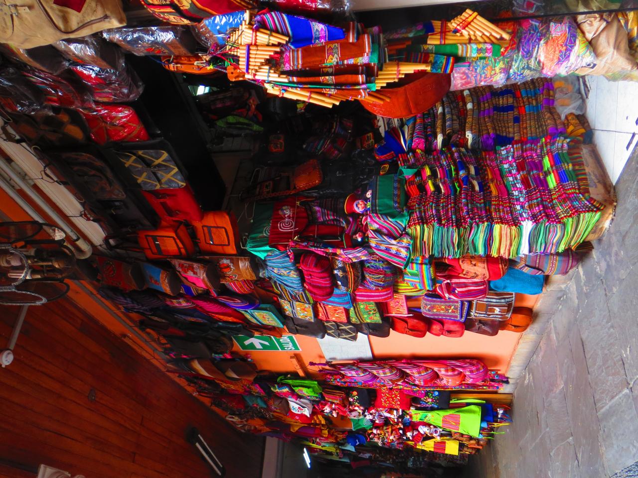 Dans une boutique, Lima