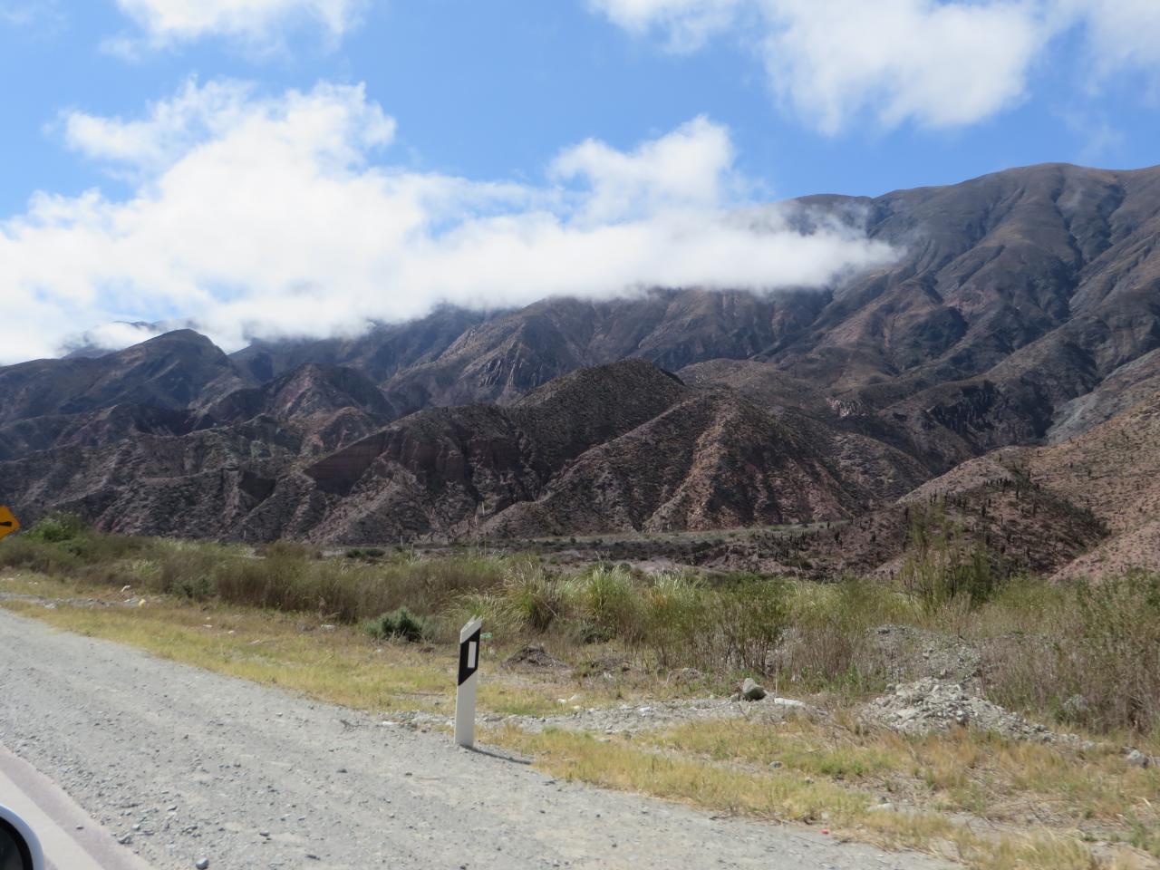 Direction la Quebrada de Humahuaca : Village de Purmamarca