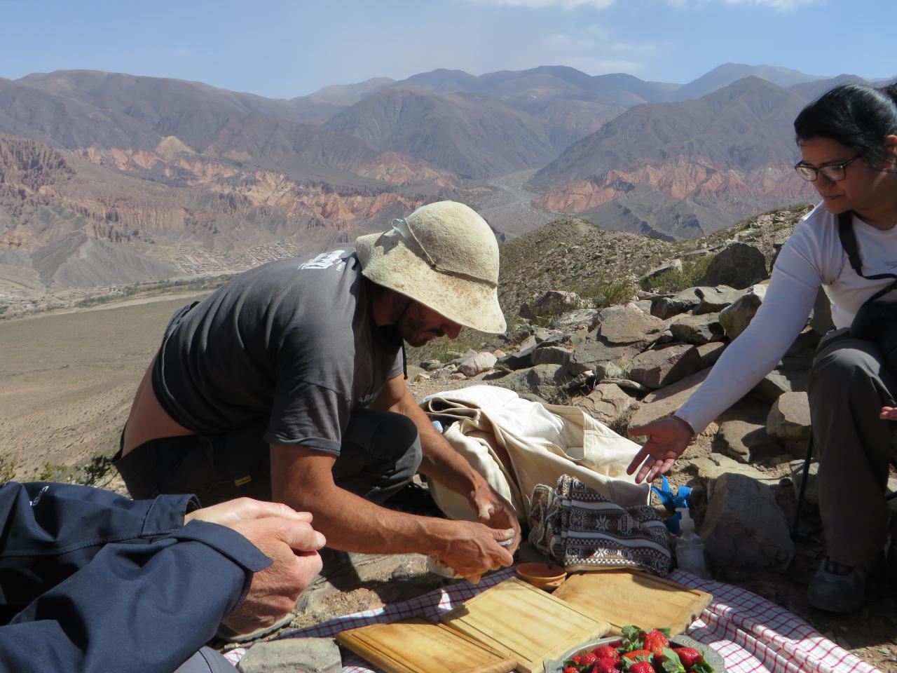 Quebrada de Humahuaca : Randonnée avec les lamas , vallée de Maímara